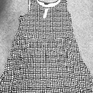 High-low trapeze type dress. 3X.